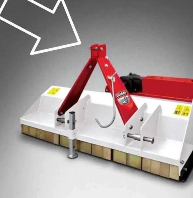 Attacco terzo punto forza per trincia ò fresatrice