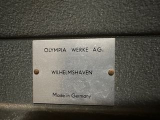 Máquina de escribir Olympia Werke AG Wilhelmshaven