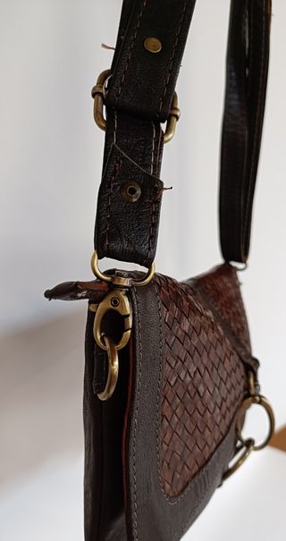 Bolso cuero 100% . A estrenar