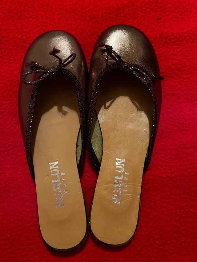 Babuchas vintage de mujer  marrón bronce