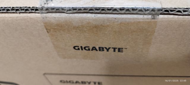 Monitor GIGABYTE G27Q IPS QHD 144Hz. Precintado