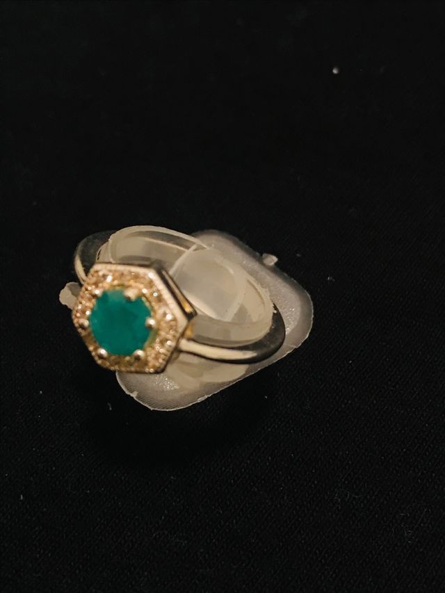 anillos de plata y esmeralda