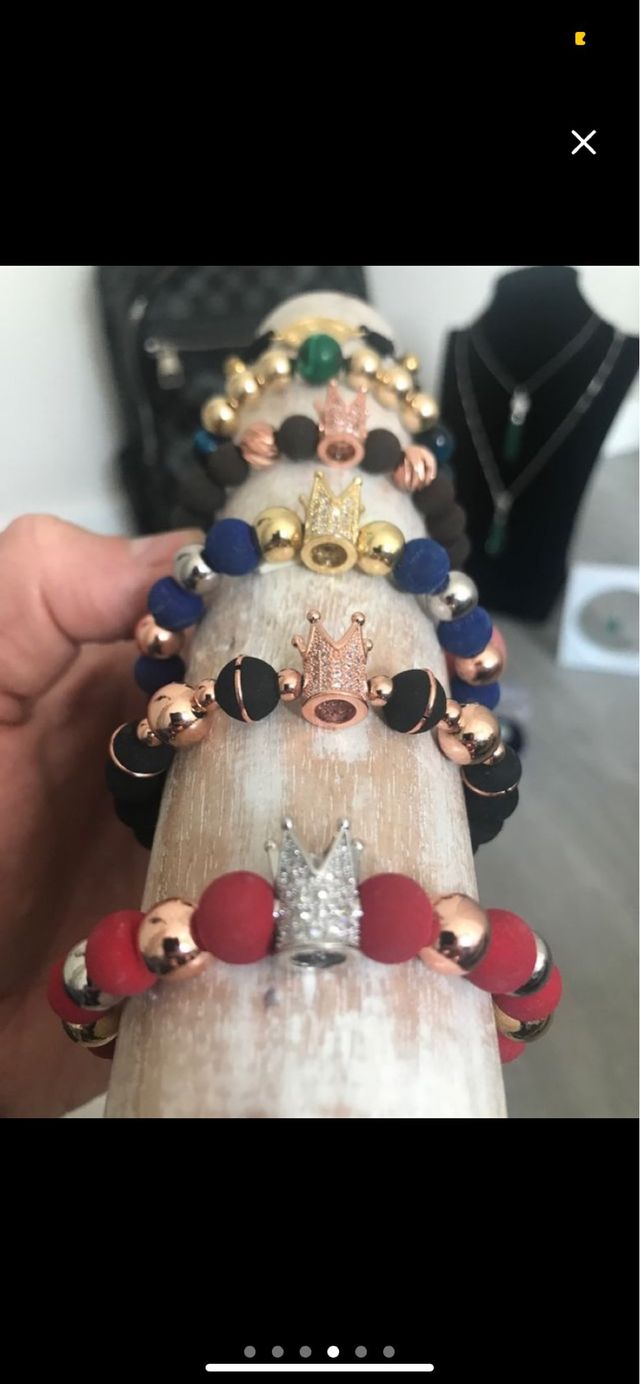 pulseras neopreno oro y esmeralda