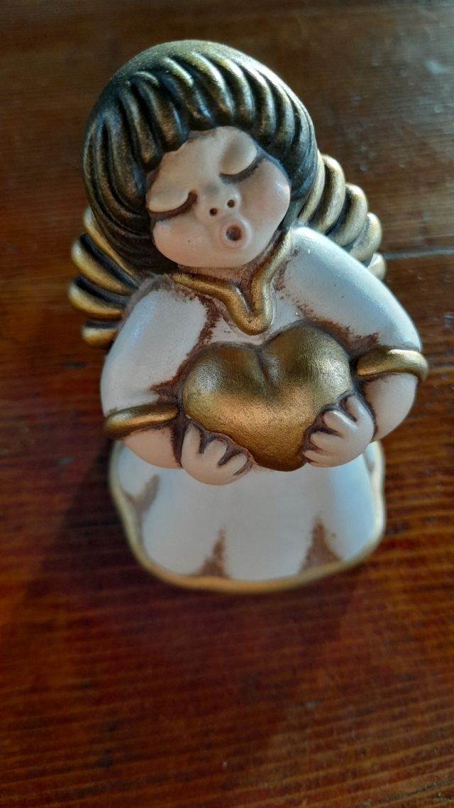 Thun. Angelo con cuore