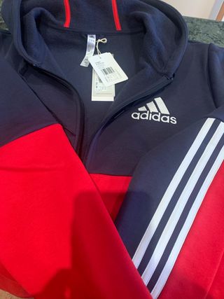 Sudadera Adidas nueva