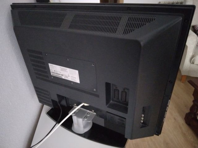 TELEVISIÓN PHILIPS 26'' MANDO DISTANCIA