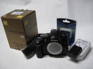 Cámara Reflex Nikon D70s + 35mm