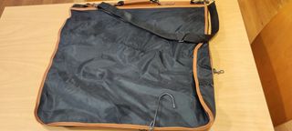 Porta trajes negro