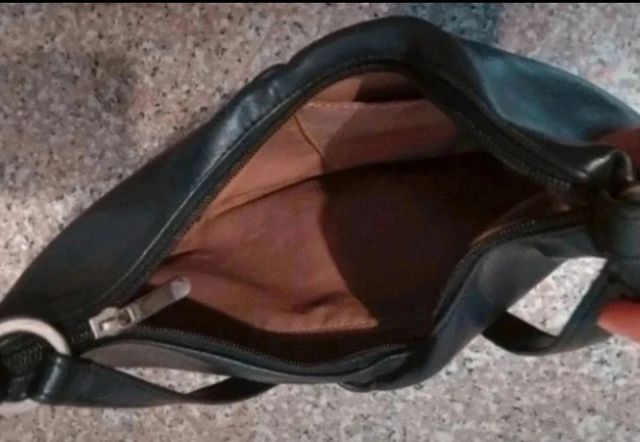 Bolso negro pequeño/mediano