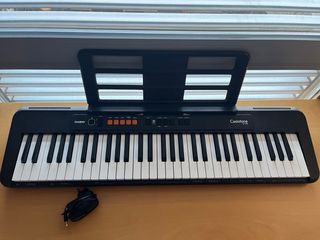 Teclado piano + soporte + cargador