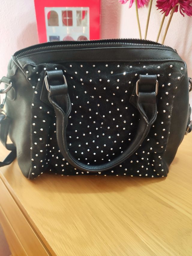Bolso negro con brillantitos