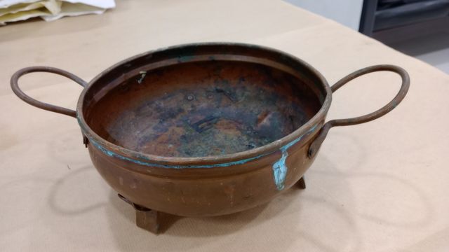 Lote bronce 2 recipientes y aceitera