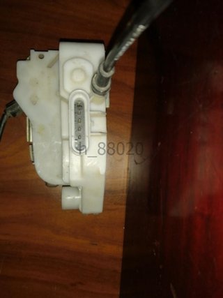 Cerradura puerta delantera izquierda Citro h_88020