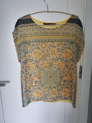 Blusa/Camiseta estampada a estrenar Zara