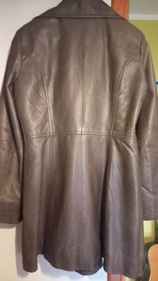 Trenca de piel auténtica