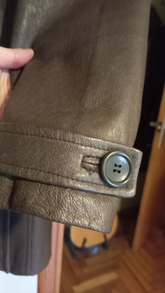 Trenca de piel auténtica