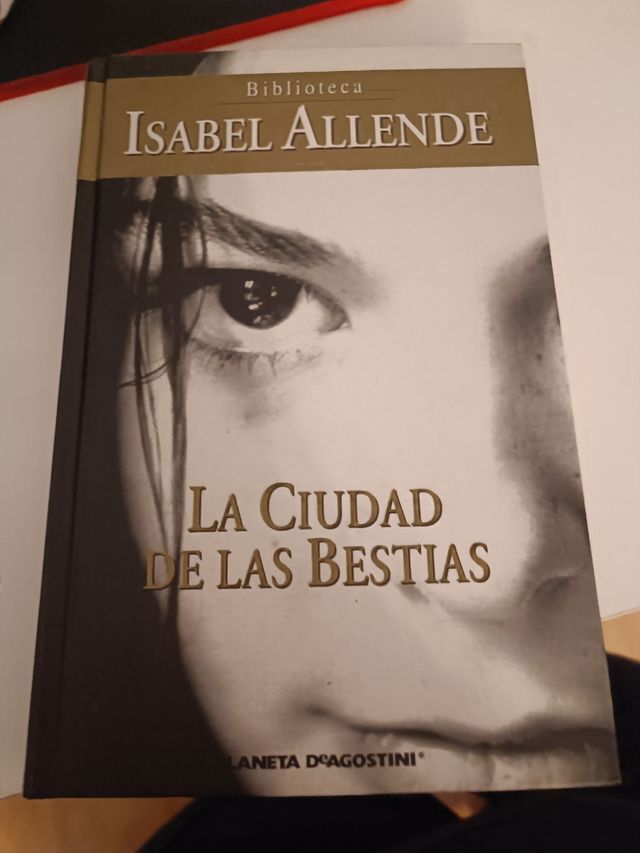 Libro lectura entretenimiento