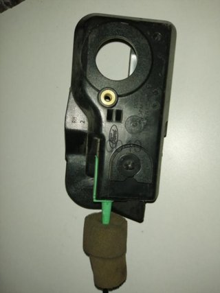 Cerradura puerta trasera derecha Ford Mond h_10040