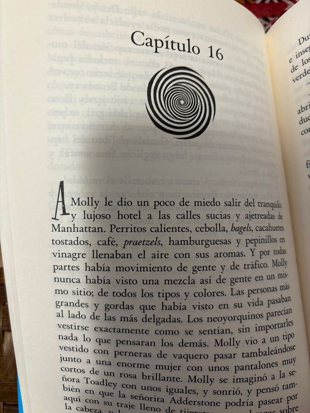 Molly moon y el increíble libro del hipnotismo