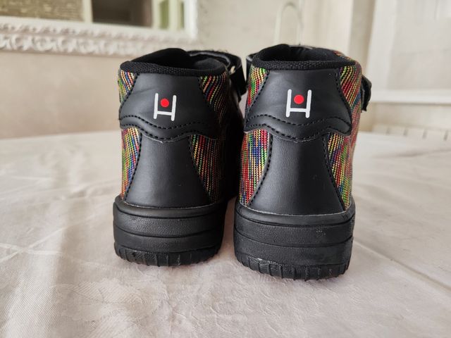 Zapatilla hakimono mujer