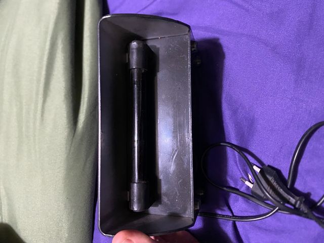 Luz ultravioleta / detector billetes falsos
