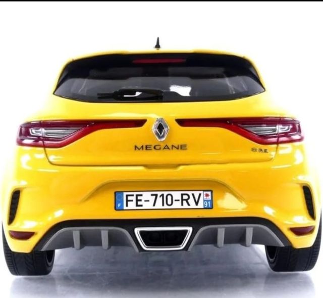 Maqueta renault megane rs 1/18