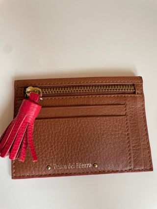 Tarjetero Pedro del Hierro