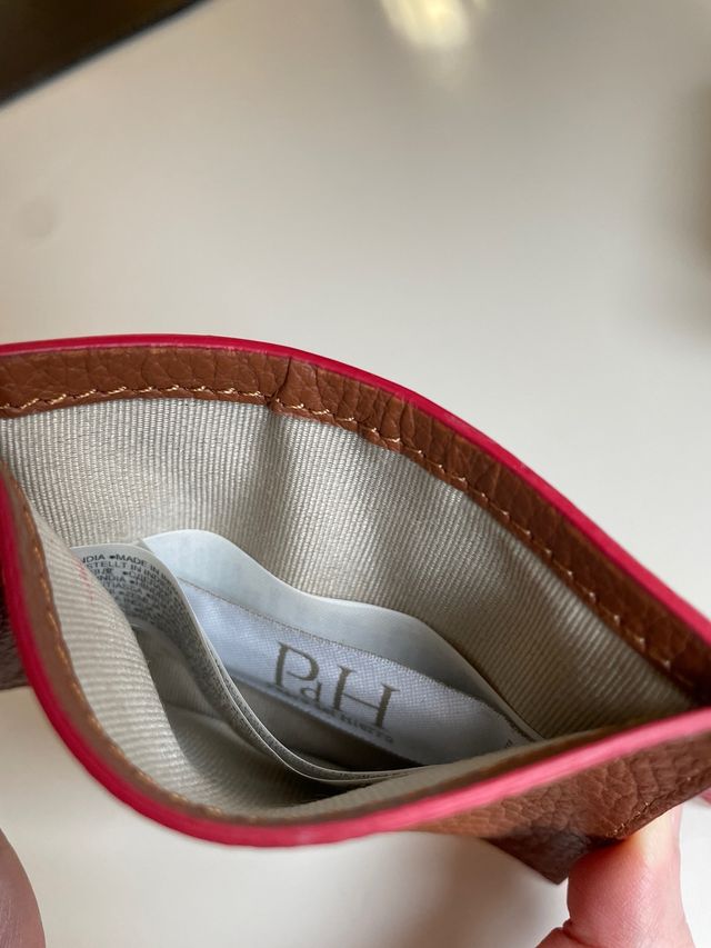 Tarjetero Pedro del Hierro