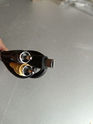 Cable para cámaras fotograficas. RCA-USB