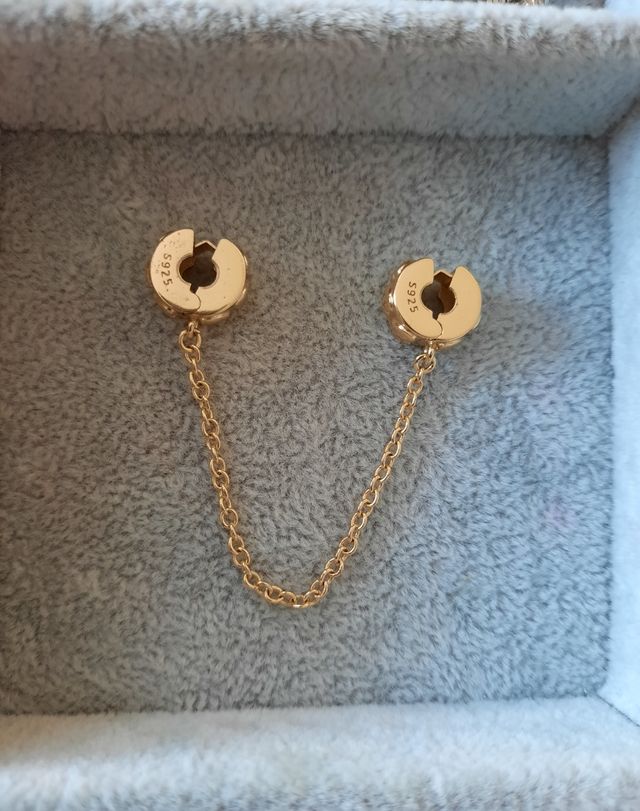 BONITA CADENA SEGURIDAD PARA PULSERA