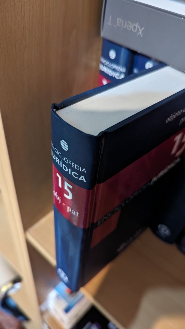 Enciclopedia jurídica A-Z 23 volúmenes.