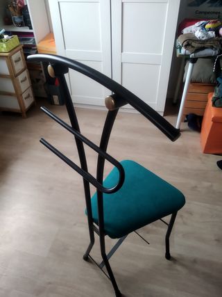 Silla galán de noche