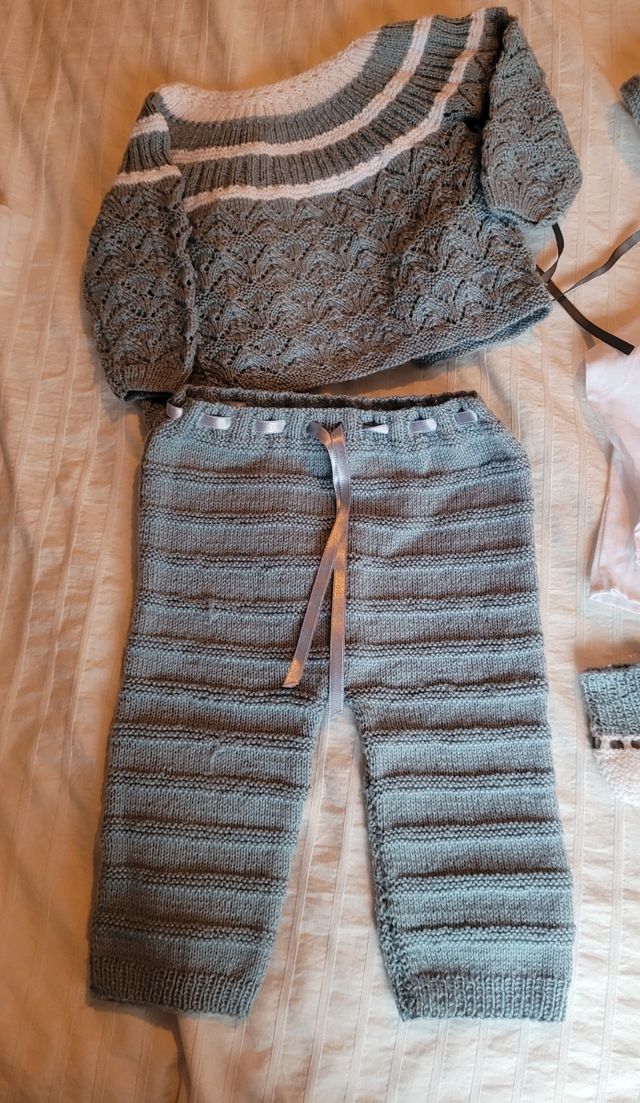 Conjunto de punto de bebé