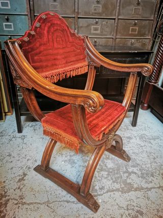 Sillón, butaca. Silla antigua.