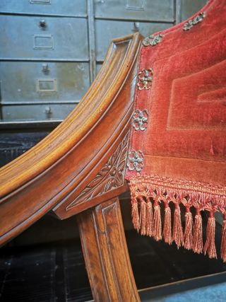 Sillón, butaca. Silla antigua.