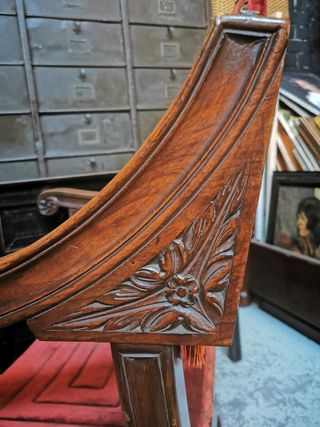 Sillón, butaca. Silla antigua.