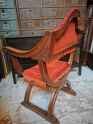 Sillón, butaca. Silla antigua.