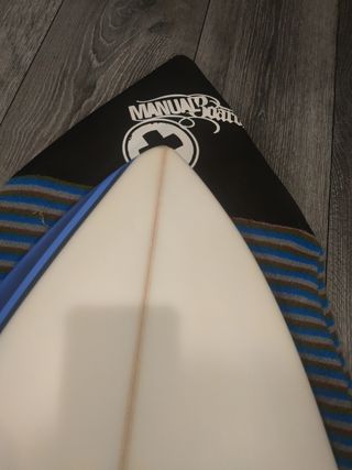 Tabla de surf + Quillas + Funda + Invento