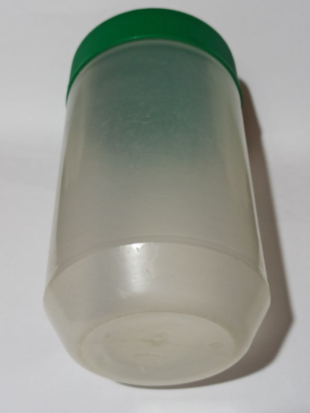 Barattolo di plastica con tappo verde - Kraft