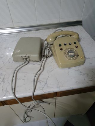 Teléfono antiguo