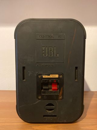 Altavoces JBL Control 1G