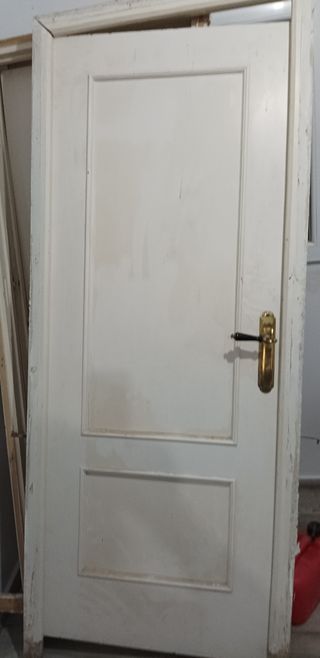 Puertas macizas de madera