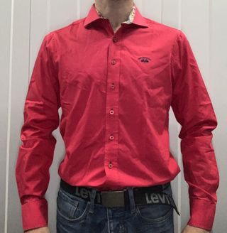 Camisa roja de la firma Spagnolo