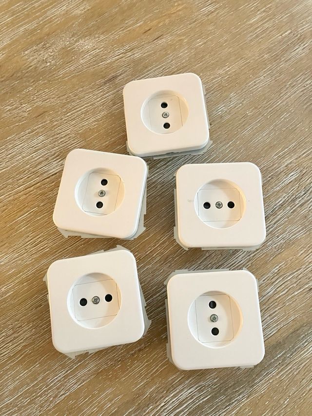 enchufes simon blanco