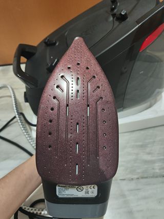 Russell Hobbs Centro de Planchado 2750W