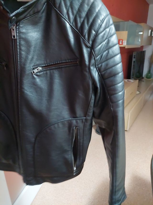 Cazadora polipiel mango