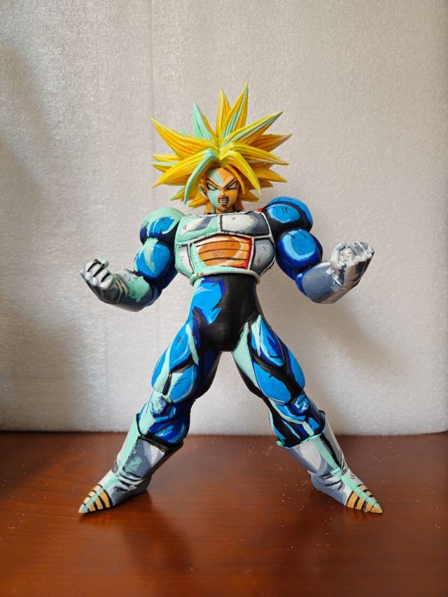 Figura Súper Trunks Cel Shading
