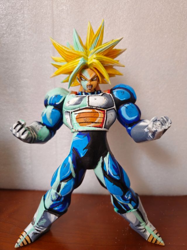 Figura Súper Trunks Cel Shading