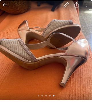 zapatos dorados de baile