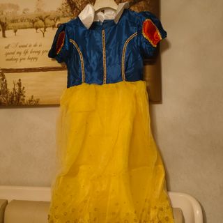 Vestito costume carnevale principessa o Biancaneve